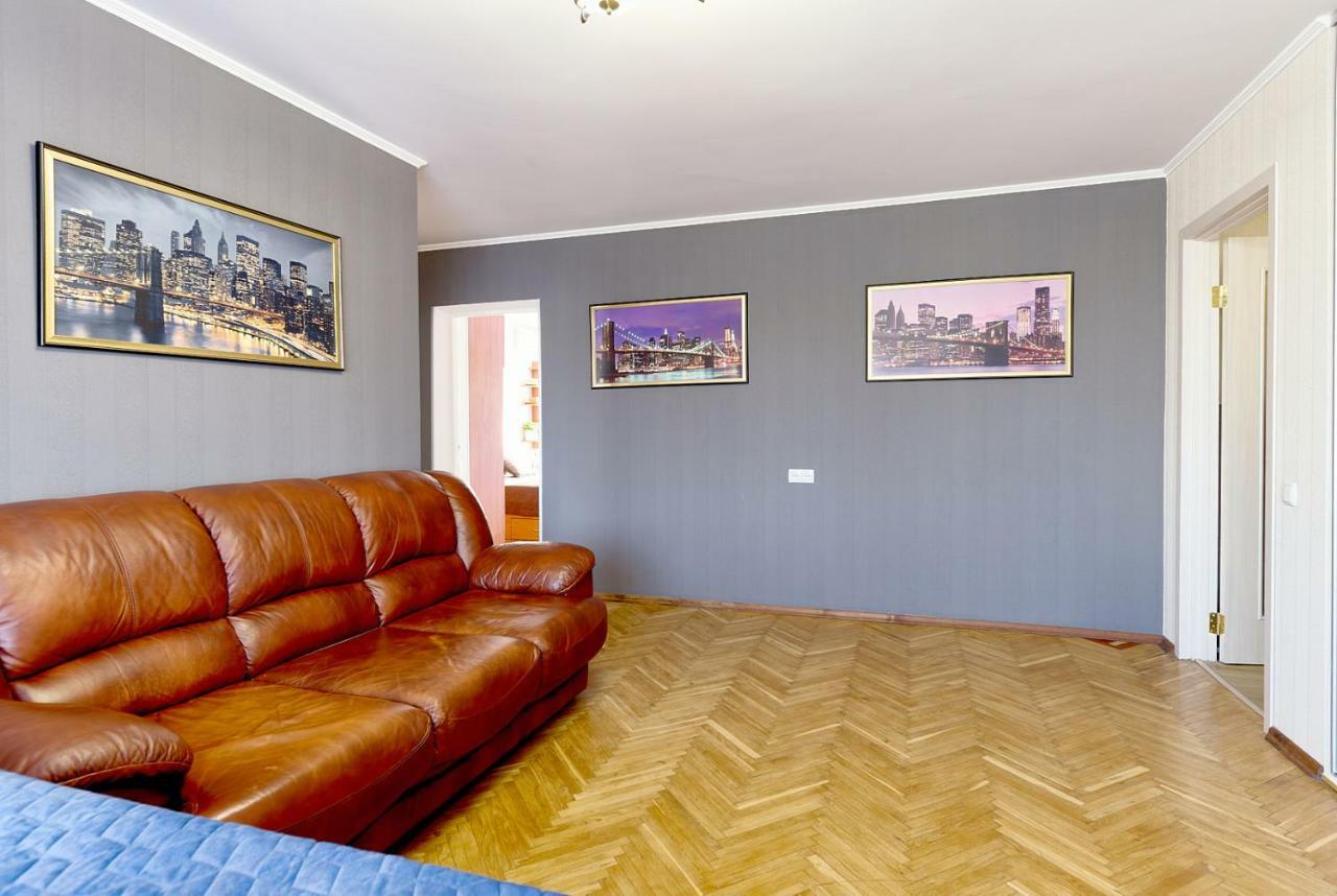 L3-82 Main Street- Modern New Three 3 Separate 3Bedrooms 100 M2 - Central Location, Metro Palace Of Sports - Gulliver Mall, Arena City Kiev Ngoại thất bức ảnh