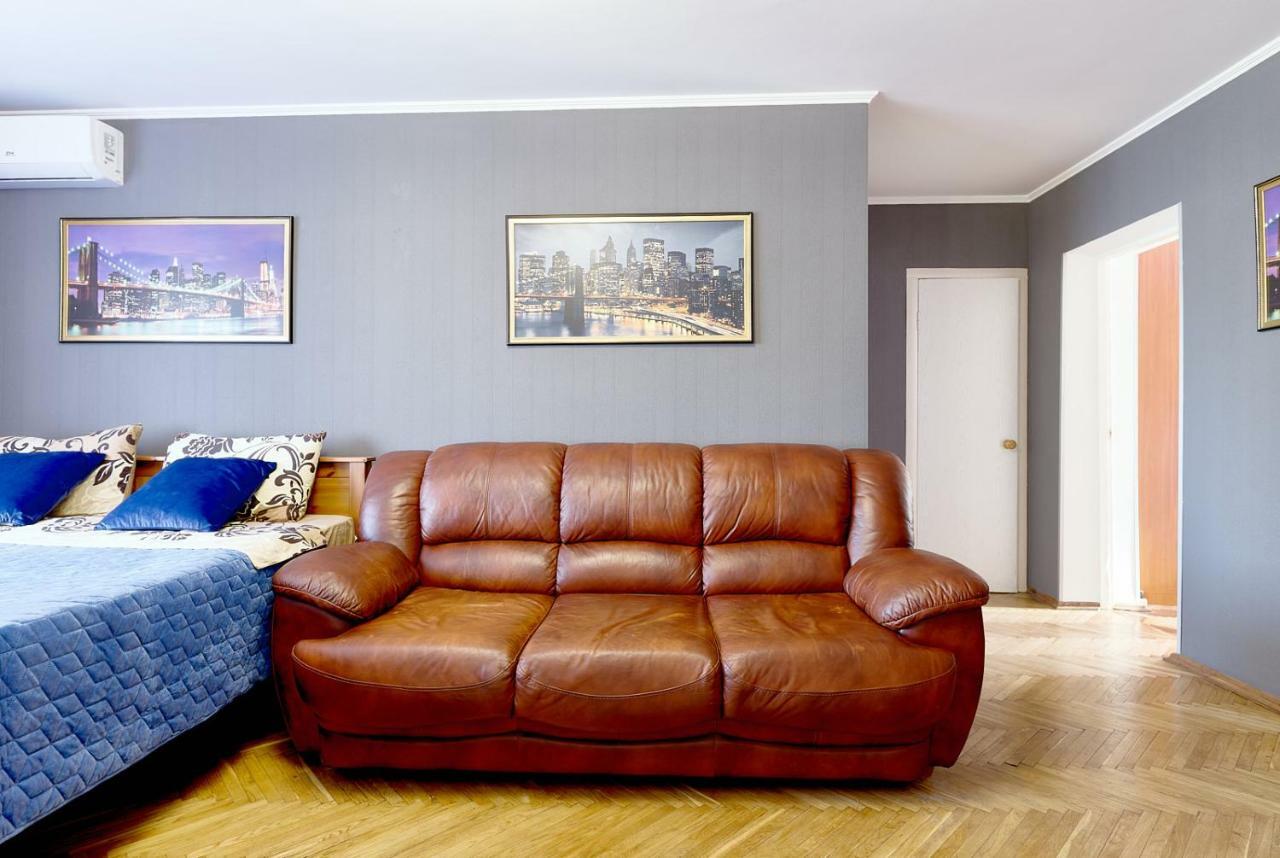 L3-82 Main Street- Modern New Three 3 Separate 3Bedrooms 100 M2 - Central Location, Metro Palace Of Sports - Gulliver Mall, Arena City Kiev Ngoại thất bức ảnh