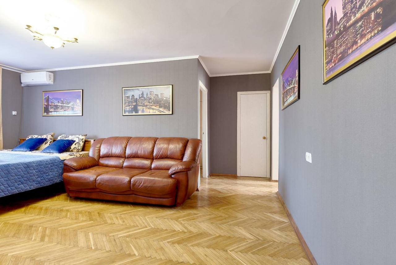 L3-82 Main Street- Modern New Three 3 Separate 3Bedrooms 100 M2 - Central Location, Metro Palace Of Sports - Gulliver Mall, Arena City Kiev Ngoại thất bức ảnh